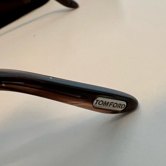 Tom Ford F5184 Frames in Brown Marble - Picture 3 of 7